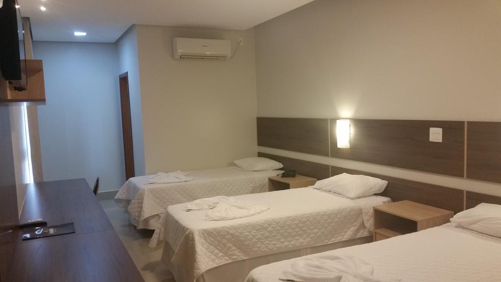 Kamur Plaza Hotel Goianesia Rom bilde